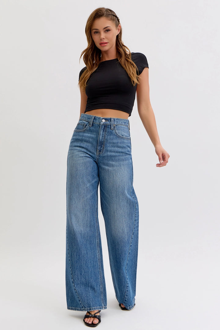Carmine Jeans with Curved Side Seam