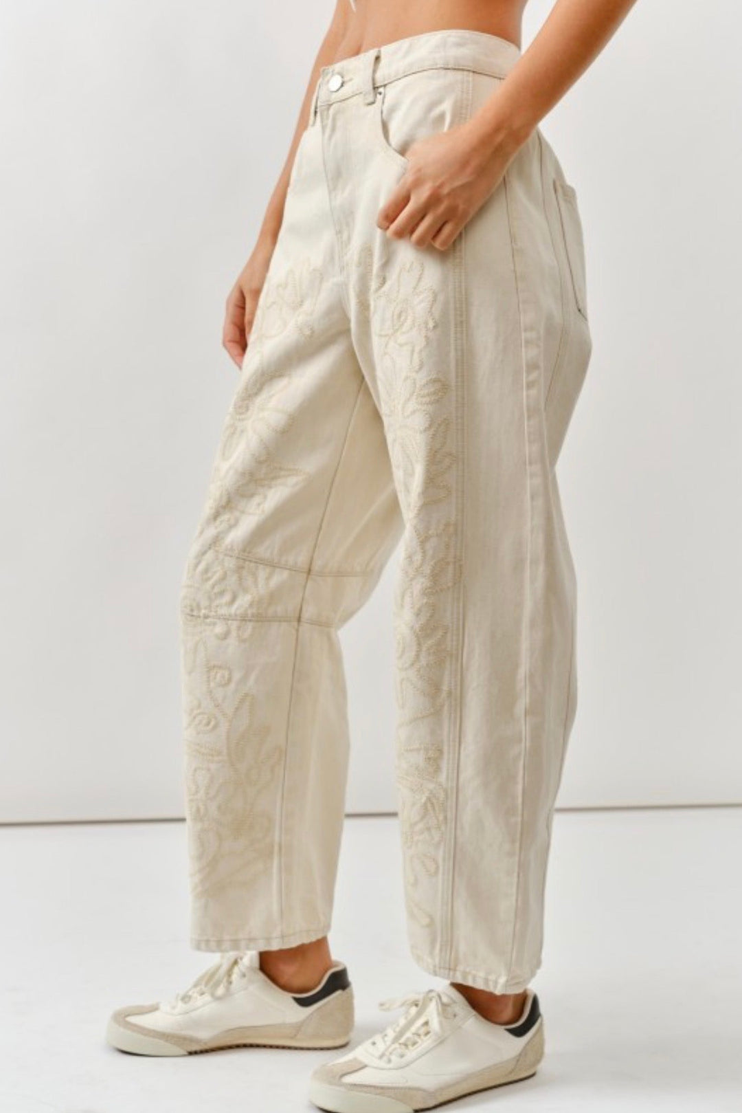Feeling Festive Embroidered Barrel Jeans
