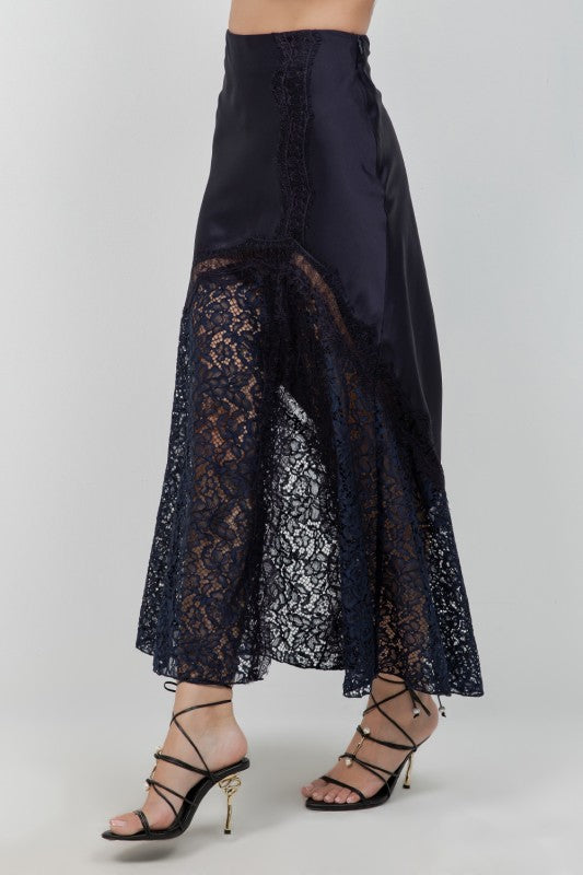 Daytime Lace Skirt