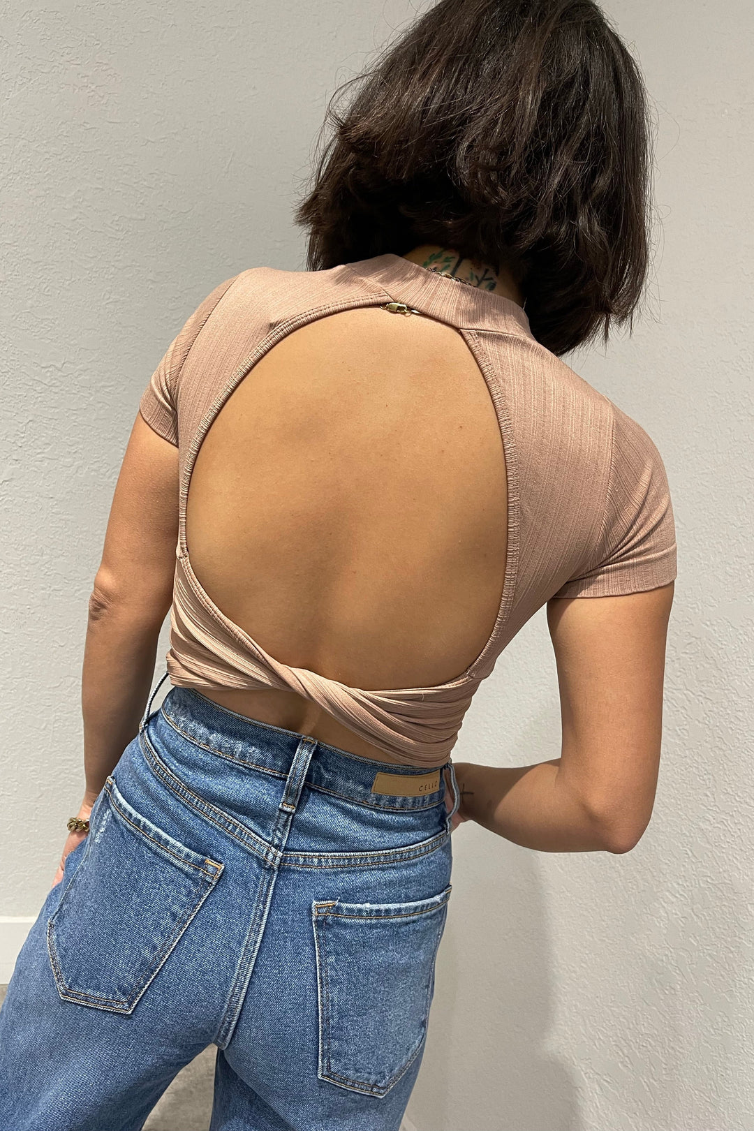 Dynamic Back Knot Top